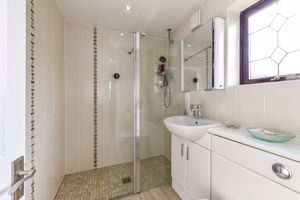 En-Suite- click for photo gallery